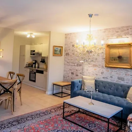 Storchennest - Komfortable Fuer 2-5 Personen Reestow