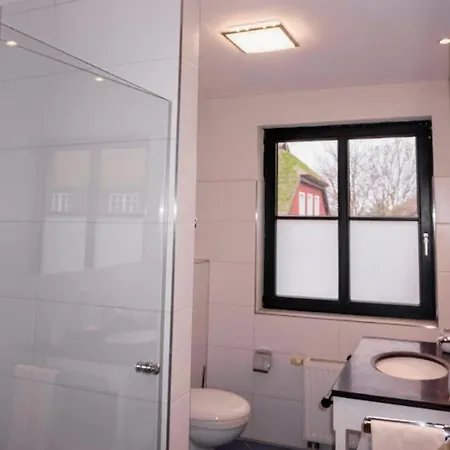 Storchennest - Komfortable Fuer 2-5 Personen * Reestow