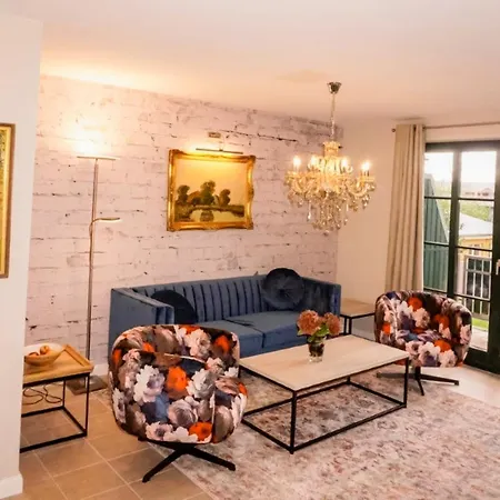 Storchennest - Komfortable Fuer 2-5 Personen